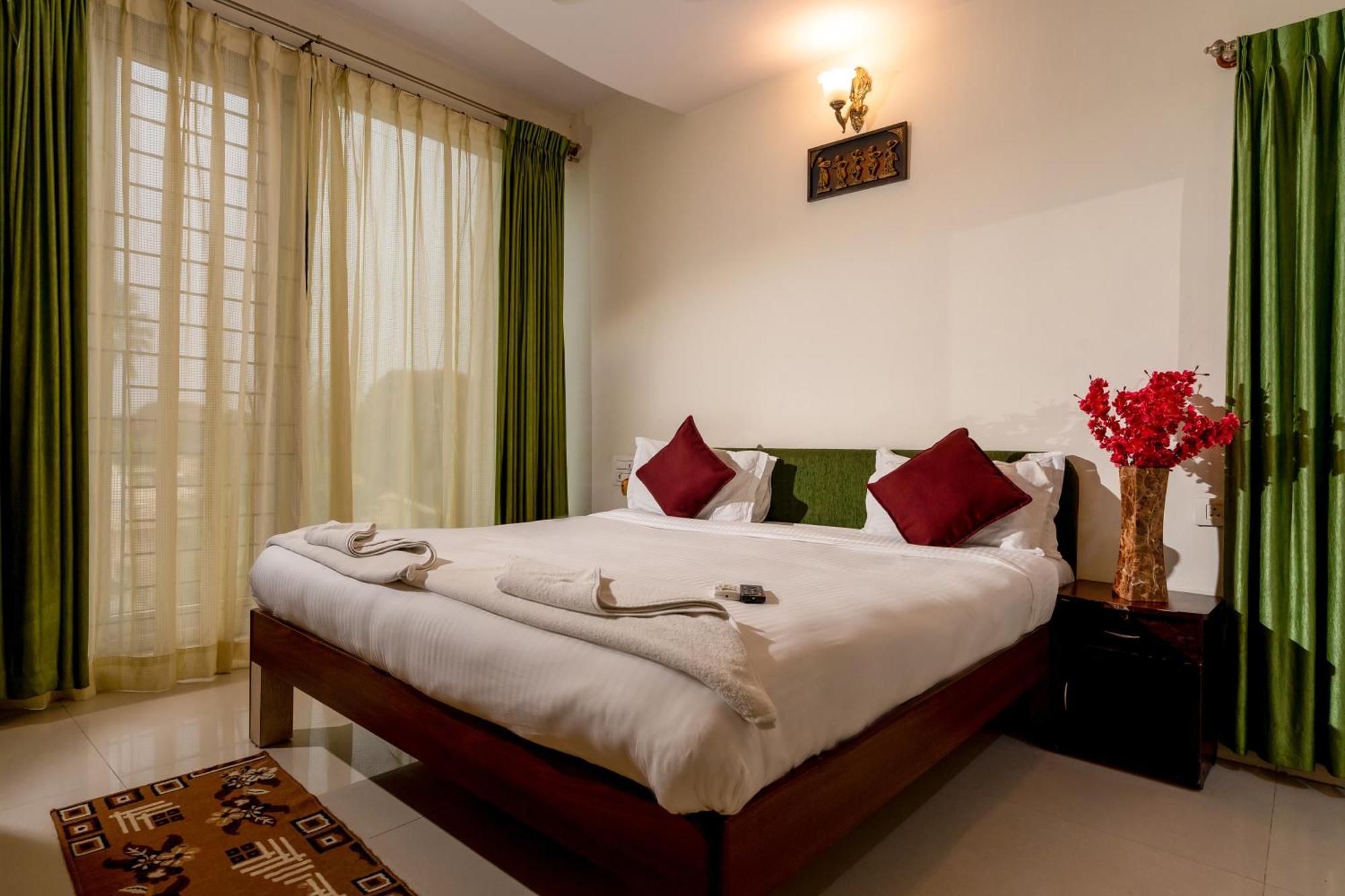 Seasons Suites Koramangala Bangalore Bagian luar foto