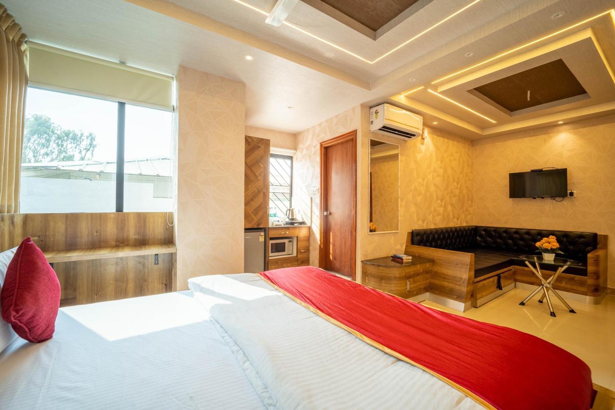 Seasons Suites Koramangala Bangalore Bagian luar foto