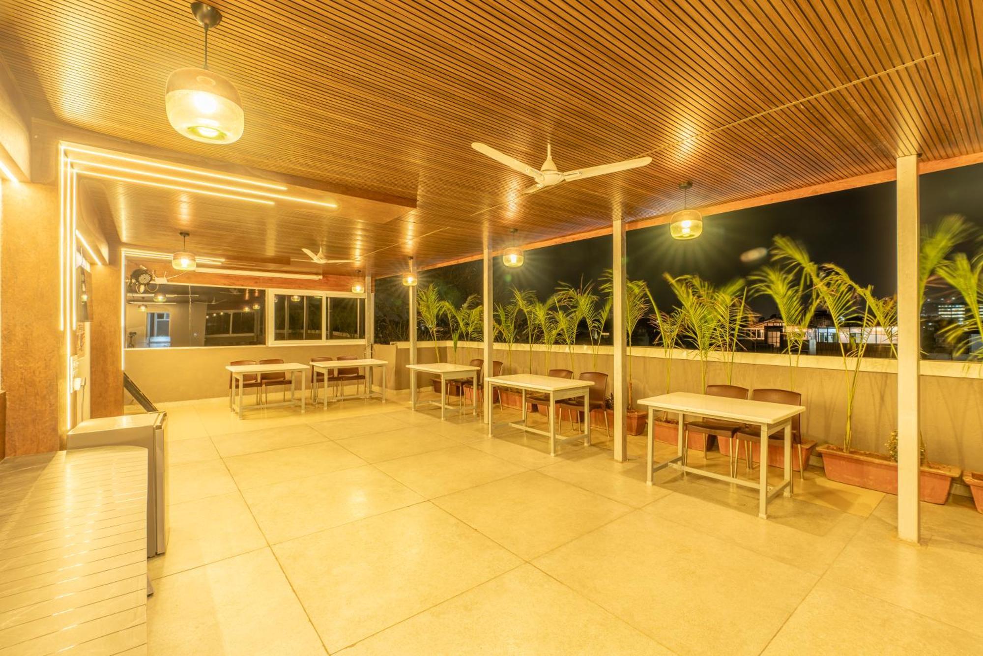 Seasons Suites Koramangala Bangalore Bagian luar foto