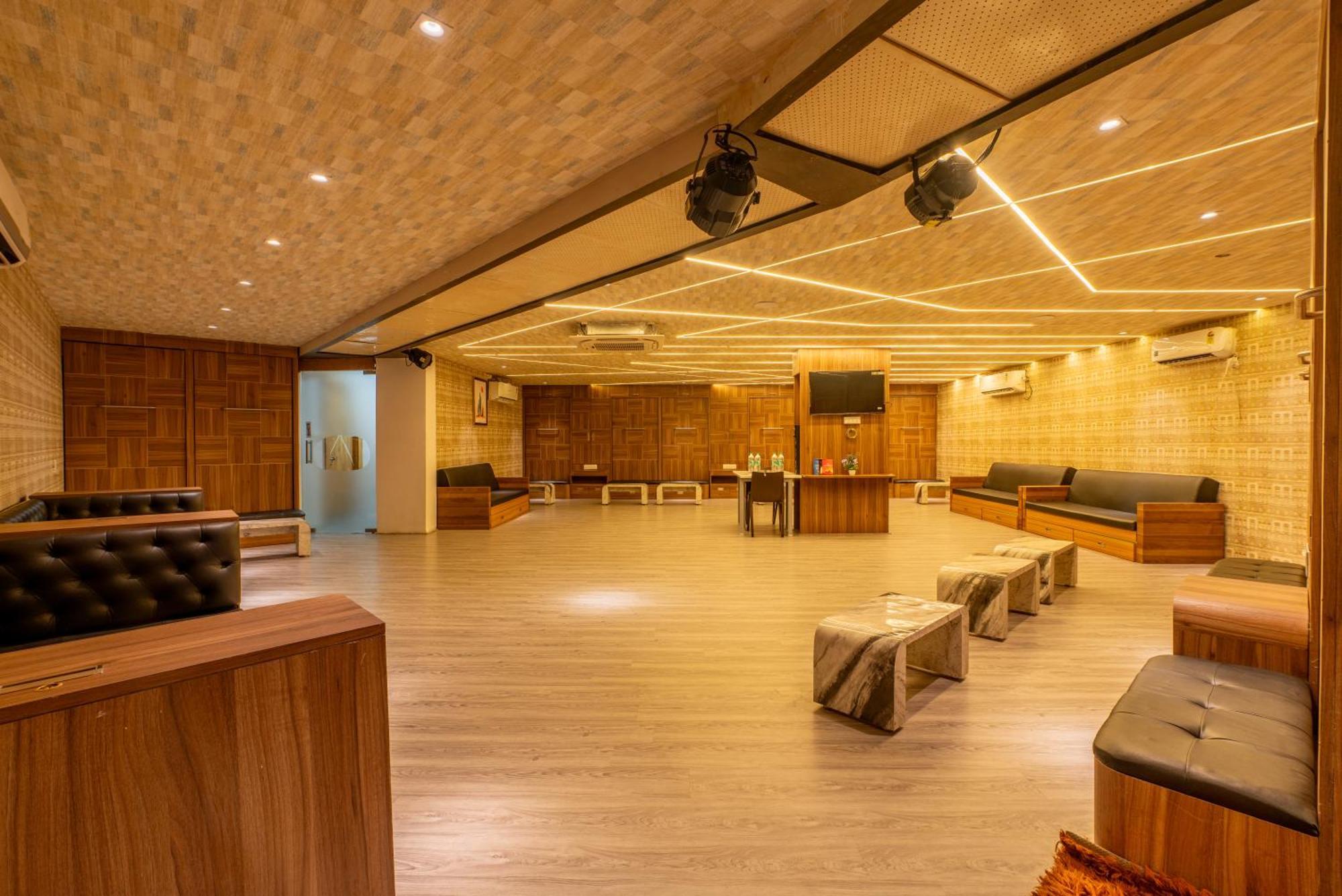 Seasons Suites Koramangala Bangalore Bagian luar foto