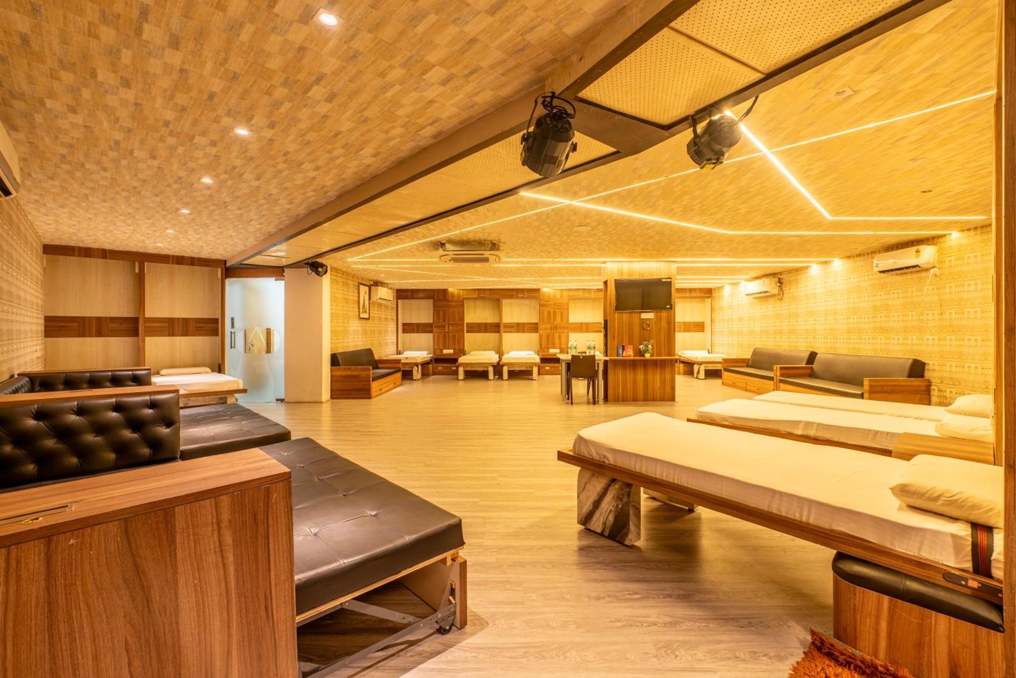 Seasons Suites Koramangala Bangalore Bagian luar foto