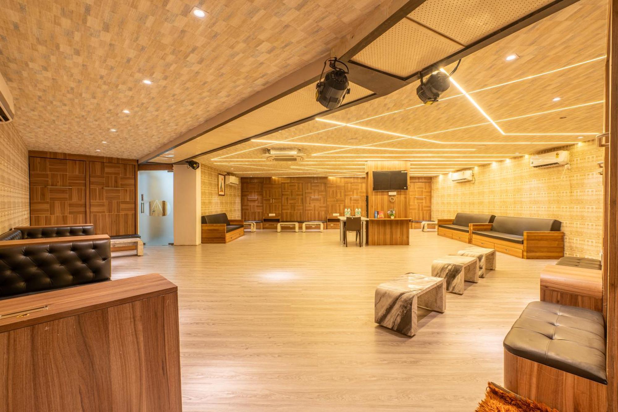 Seasons Suites Koramangala Bangalore Bagian luar foto