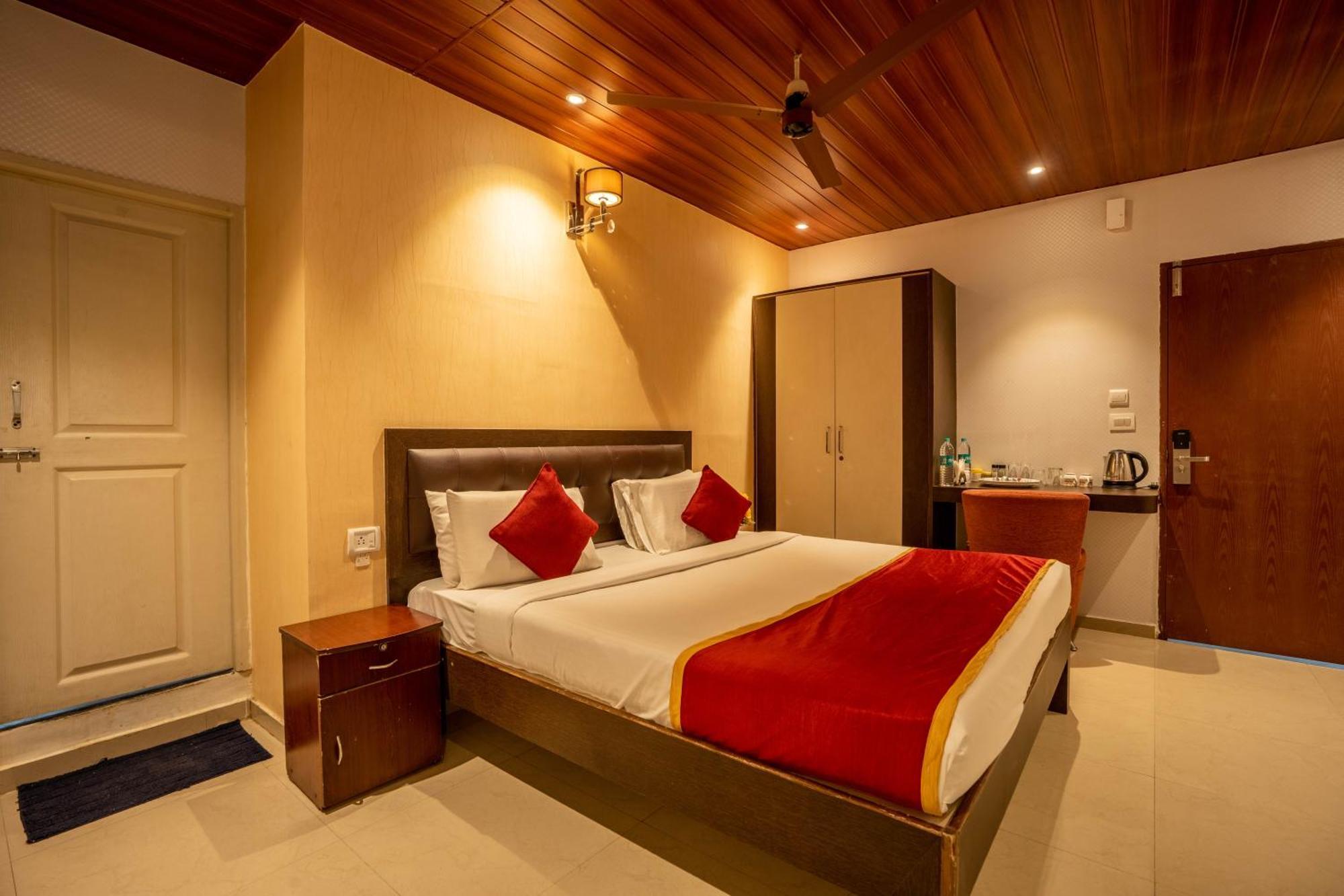 Seasons Suites Koramangala Bangalore Bagian luar foto